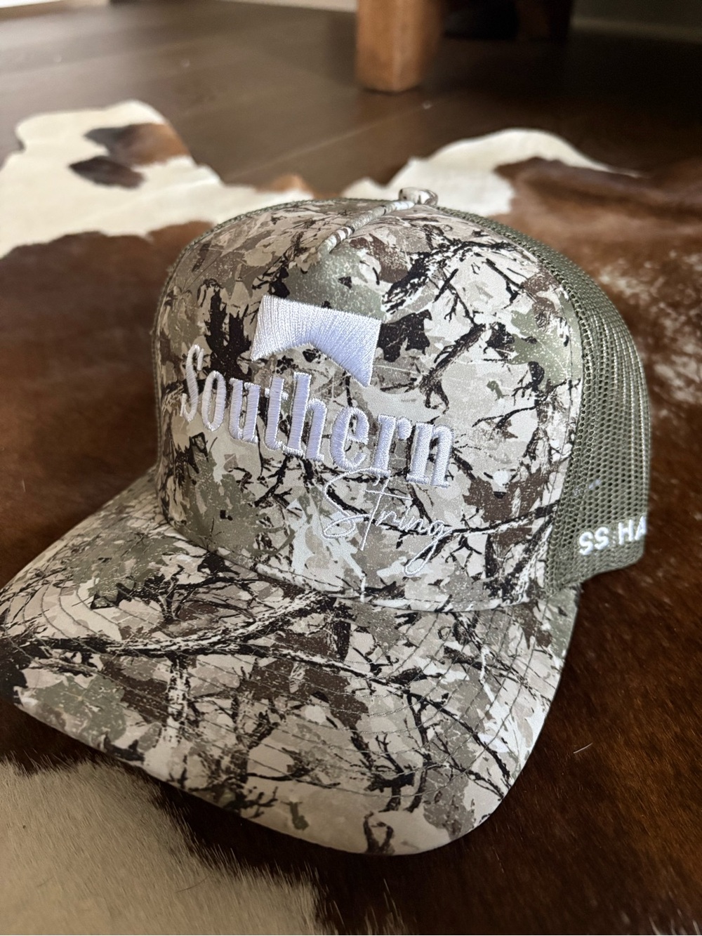 Southern String Men's Camo Trucker Hat in Olive